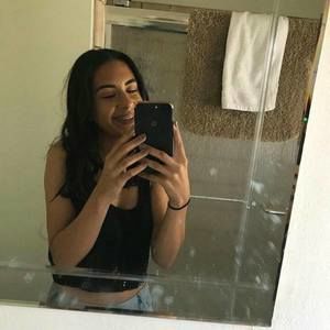 Meet your Posher, Destiny